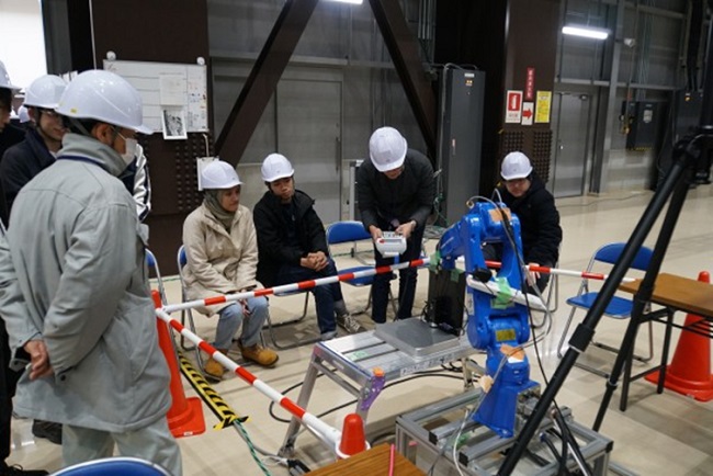 若狭湾エネルギーのロボット実習2